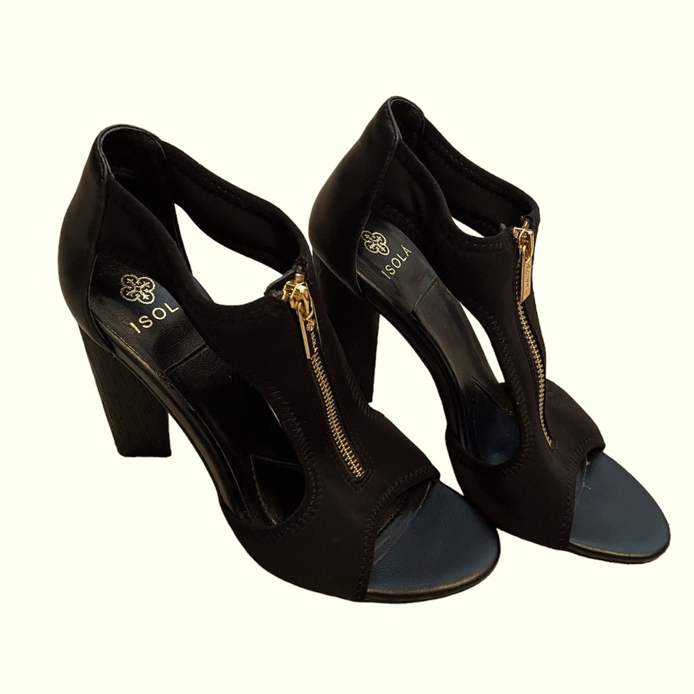 ISOLA~ Size 7~ EUC